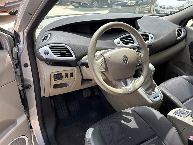 RENAULT SCENIC DYNAMIQUE 2.0 AUTO SPANISH LHD IN SPAIN 88000 MILES SUPERB 2009